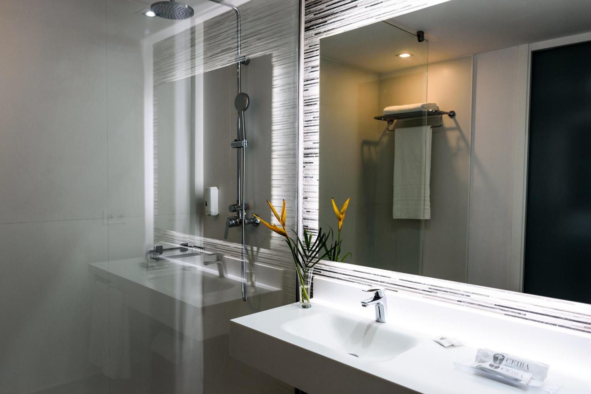 Ceiba Hotel 비사우 외부 사진