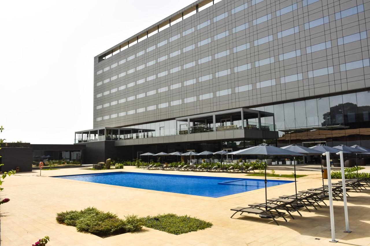 Ceiba Hotel 비사우 외부 사진